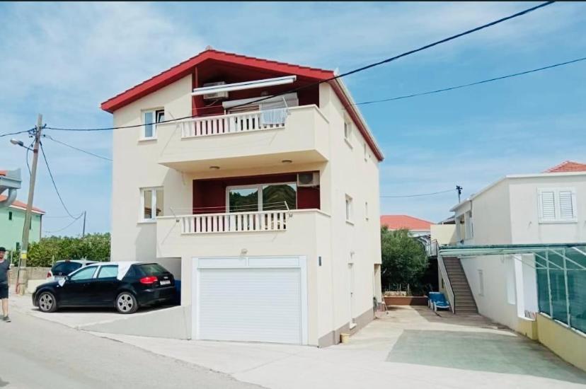 Apartments Gule Slatine Zewnętrze zdjęcie
