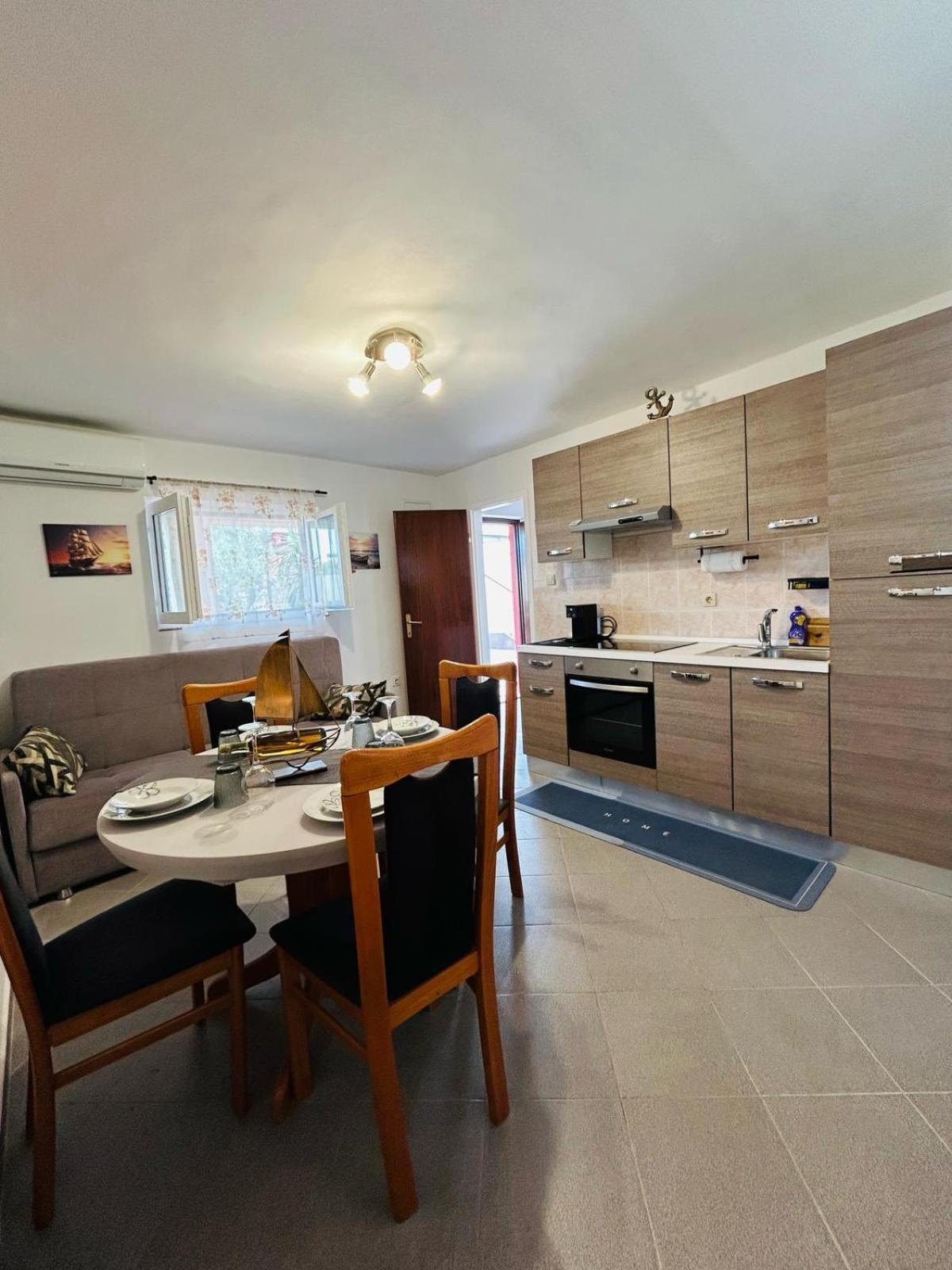 Apartments Gule Slatine Zewnętrze zdjęcie